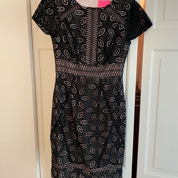 Lilly Pulitzer Dresses & Skirts - Black lace Lilly dress